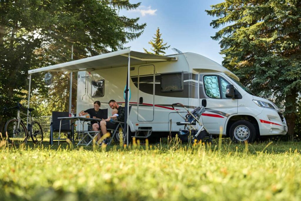 Camping Thüringer Städte - Wohnmobil auf Stellplatz